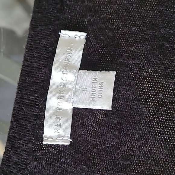 New York & Company Top ❤️ - Picture 3 of 8